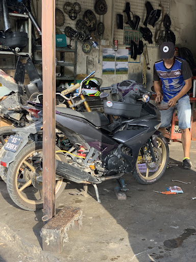 A.D MOTOR